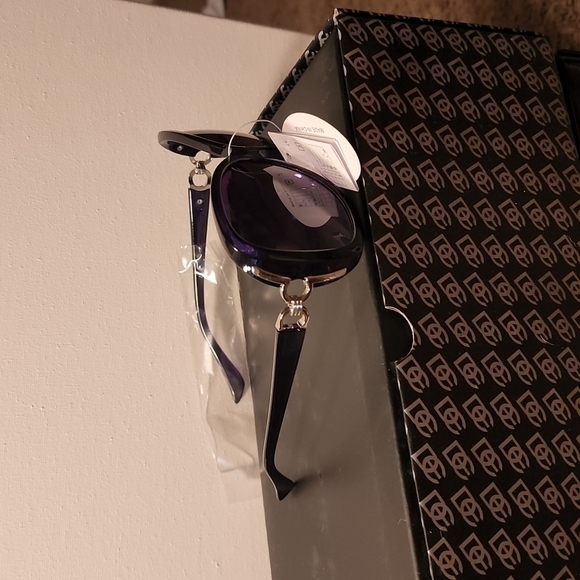 Designer sunglasses - Picture 7 of 8